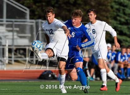 Thumbnail 3 in Fremont vs. Sky View (UHSAA 5A Semifinal) photogallery.