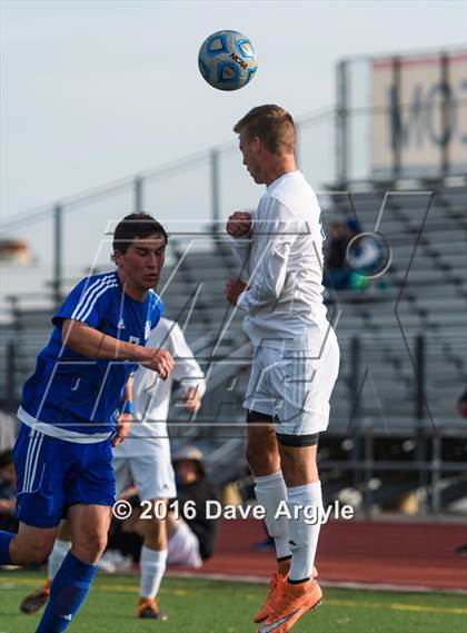 Thumbnail 1 in Fremont vs. Sky View (UHSAA 5A Semifinal) photogallery.