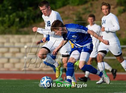 Thumbnail 1 in Fremont vs. Sky View (UHSAA 5A Semifinal) photogallery.