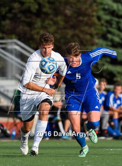 Thumbnail 2 in Fremont vs. Sky View (UHSAA 5A Semifinal) photogallery.