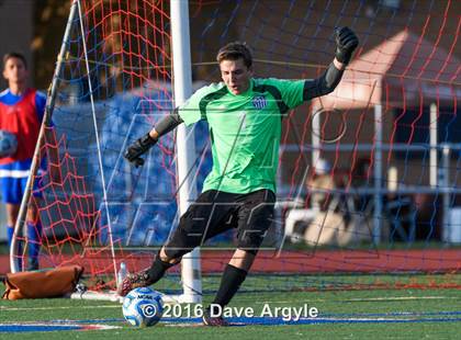 Thumbnail 2 in Fremont vs. Sky View (UHSAA 5A Semifinal) photogallery.