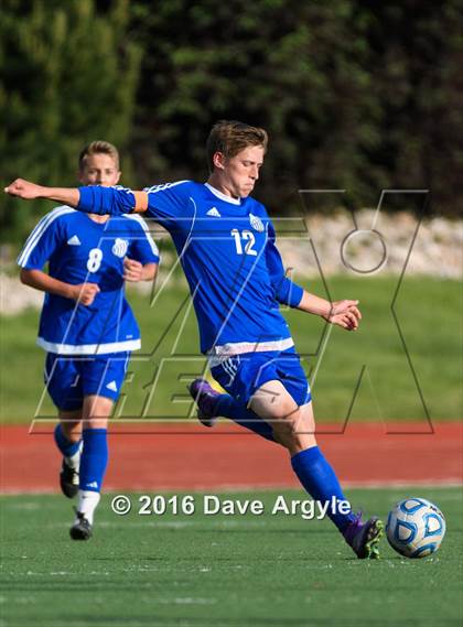 Thumbnail 2 in Fremont vs. Sky View (UHSAA 5A Semifinal) photogallery.