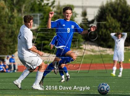 Thumbnail 1 in Fremont vs. Sky View (UHSAA 5A Semifinal) photogallery.
