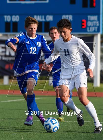 Thumbnail 2 in Fremont vs. Sky View (UHSAA 5A Semifinal) photogallery.