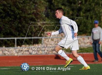 Thumbnail 2 in Fremont vs. Sky View (UHSAA 5A Semifinal) photogallery.