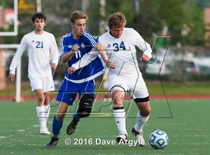 Thumbnail 2 in Fremont vs. Sky View (UHSAA 5A Semifinal) photogallery.
