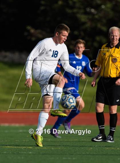 Thumbnail 2 in Fremont vs. Sky View (UHSAA 5A Semifinal) photogallery.