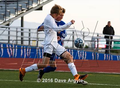 Thumbnail 3 in Fremont vs. Sky View (UHSAA 5A Semifinal) photogallery.