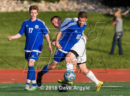 Thumbnail 3 in Fremont vs. Sky View (UHSAA 5A Semifinal) photogallery.