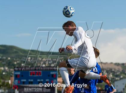 Thumbnail 2 in Fremont vs. Sky View (UHSAA 5A Semifinal) photogallery.