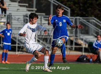 Thumbnail 2 in Fremont vs. Sky View (UHSAA 5A Semifinal) photogallery.