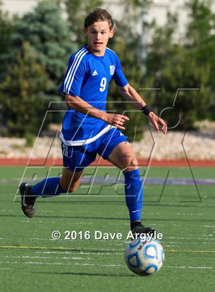 Thumbnail 3 in Fremont vs. Sky View (UHSAA 5A Semifinal) photogallery.