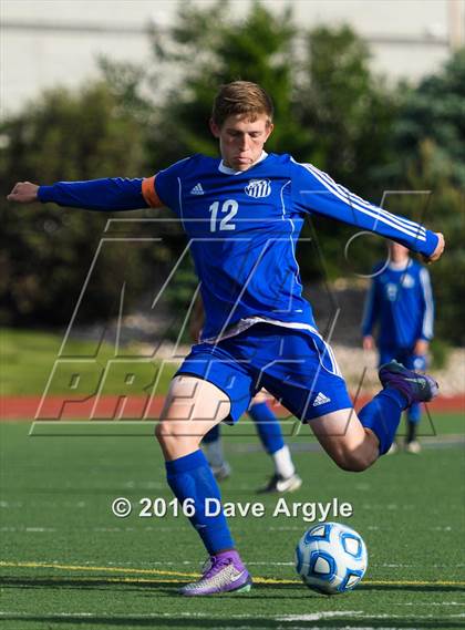 Thumbnail 3 in Fremont vs. Sky View (UHSAA 5A Semifinal) photogallery.