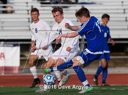 Thumbnail 3 in Fremont vs. Sky View (UHSAA 5A Semifinal) photogallery.