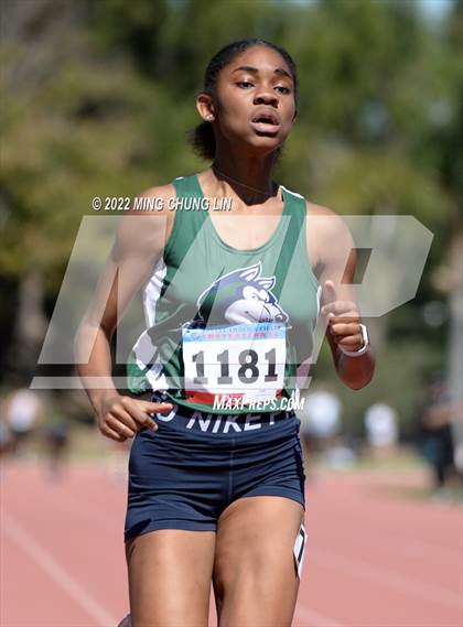 Thumbnail 2 in Irvine/Asics Invitational photogallery.