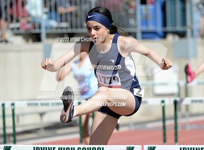 Thumbnail 2 in Irvine/Asics Invitational photogallery.