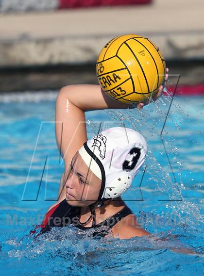 Thumbnail 1 in Bella Vista vs Bullard (Sierra Shootout) photogallery.