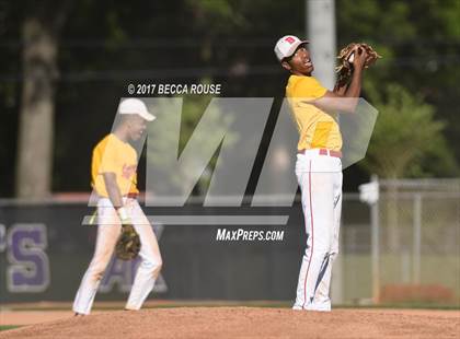 Thumbnail 3 in Charlotte Catholic vs Phillip O. Berry Academy of Technology photogallery.