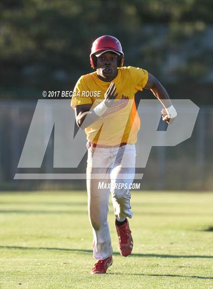 Thumbnail 2 in Charlotte Catholic vs Phillip O. Berry Academy of Technology photogallery.