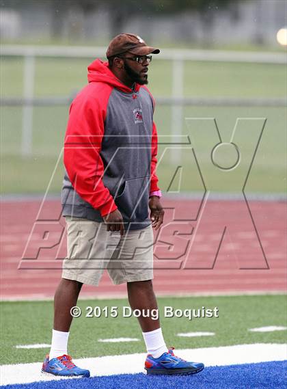 Thumbnail 3 in Lima Senior vs. Piqua photogallery.