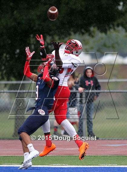 Thumbnail 1 in Lima Senior vs. Piqua photogallery.