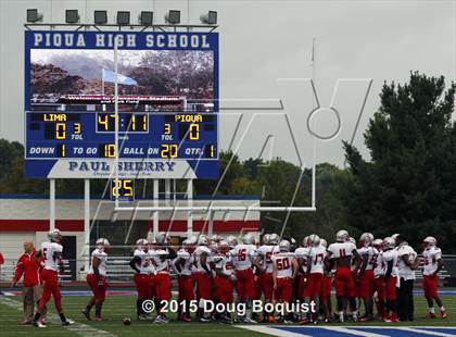 Thumbnail 2 in Lima Senior vs. Piqua photogallery.
