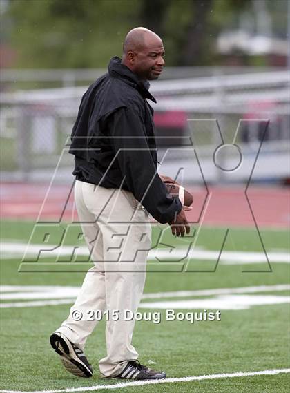Thumbnail 1 in Lima Senior vs. Piqua photogallery.