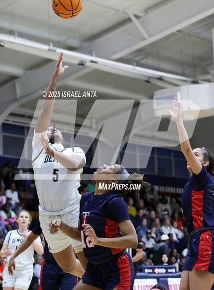Thumbnail 1 in Fike @ Terry Sanford (NCHSAA 3A 4th Round) photogallery.