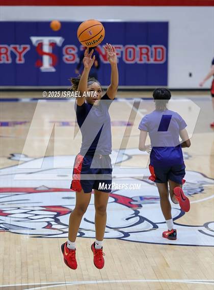 Thumbnail 1 in Fike @ Terry Sanford (NCHSAA 3A 4th Round) photogallery.