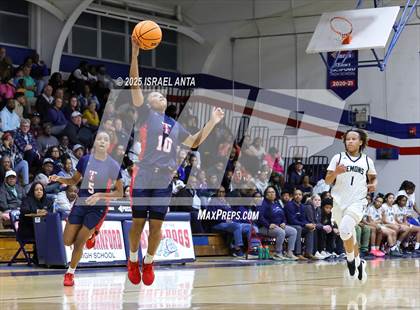 Thumbnail 2 in Fike @ Terry Sanford (NCHSAA 3A 4th Round) photogallery.