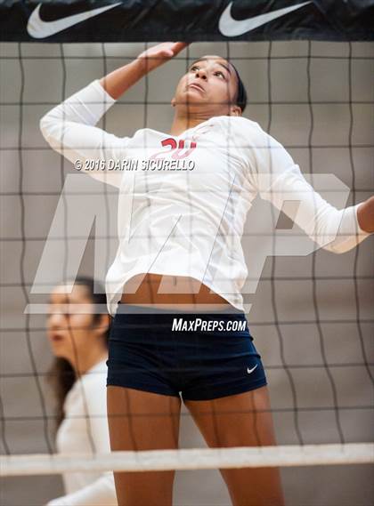 Thumbnail 3 in Dorman vs. Redondo Union (Nike Tournament of Champions) photogallery.