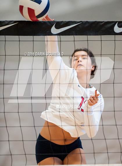 Thumbnail 2 in Dorman vs. Redondo Union (Nike Tournament of Champions) photogallery.