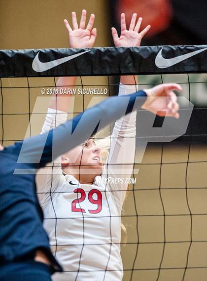 Thumbnail 3 in Dorman vs. Redondo Union (Nike Tournament of Champions) photogallery.