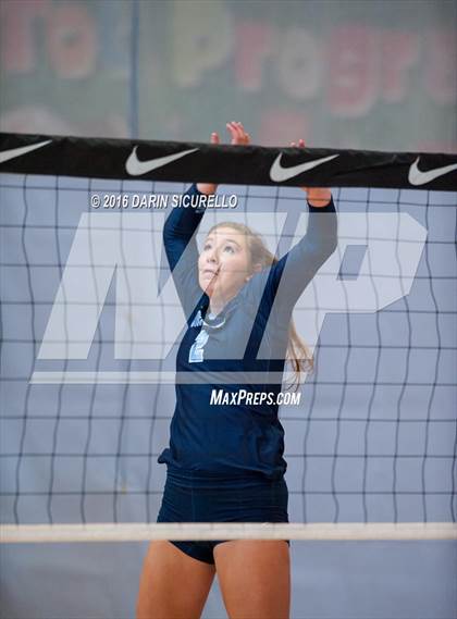 Thumbnail 2 in Dorman vs. Redondo Union (Nike Tournament of Champions) photogallery.