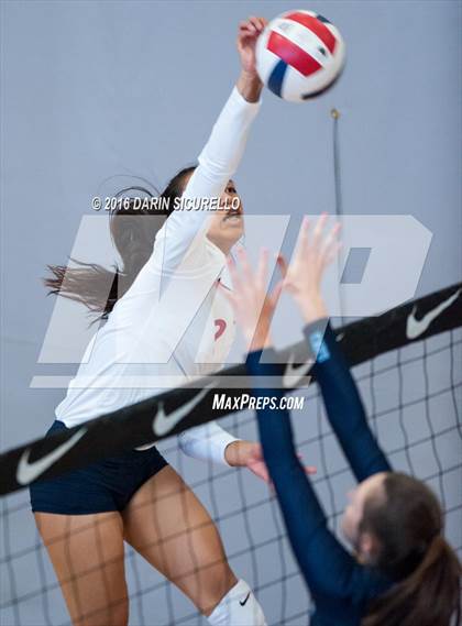 Thumbnail 3 in Dorman vs. Redondo Union (Nike Tournament of Champions) photogallery.