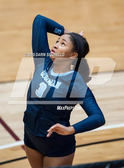 Thumbnail 3 in Dorman vs. Redondo Union (Nike Tournament of Champions) photogallery.