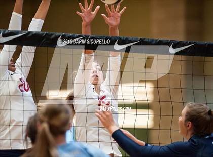 Thumbnail 3 in Dorman vs. Redondo Union (Nike Tournament of Champions) photogallery.