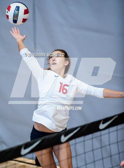 Thumbnail 2 in Dorman vs. Redondo Union (Nike Tournament of Champions) photogallery.