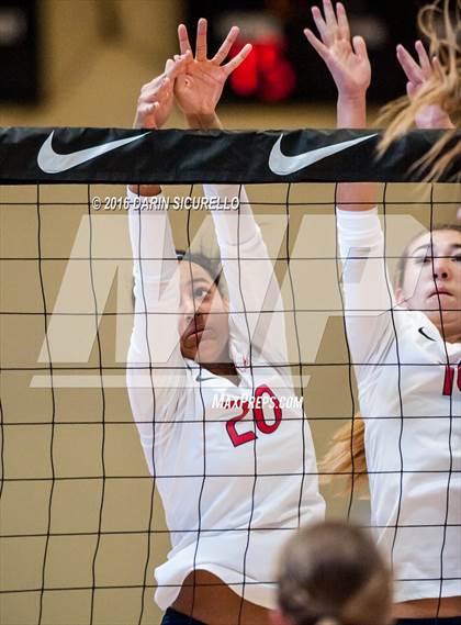 Thumbnail 2 in Dorman vs. Redondo Union (Nike Tournament of Champions) photogallery.