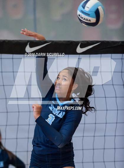 Thumbnail 1 in Dorman vs. Redondo Union (Nike Tournament of Champions) photogallery.