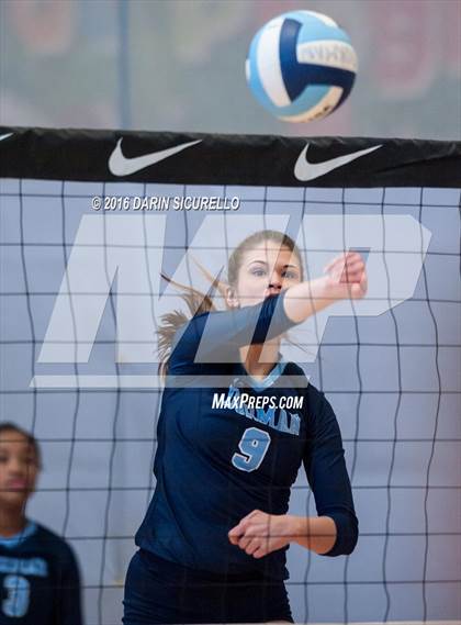 Thumbnail 2 in Dorman vs. Redondo Union (Nike Tournament of Champions) photogallery.