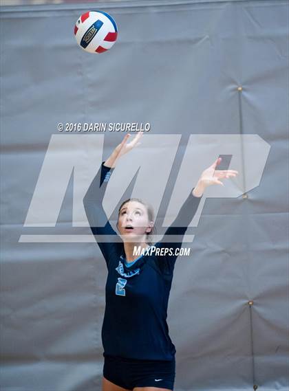 Thumbnail 1 in Dorman vs. Redondo Union (Nike Tournament of Champions) photogallery.
