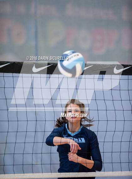 Thumbnail 3 in Dorman vs. Redondo Union (Nike Tournament of Champions) photogallery.