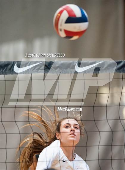 Thumbnail 1 in Dorman vs. Redondo Union (Nike Tournament of Champions) photogallery.