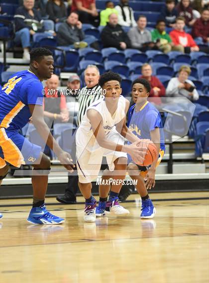 Thumbnail 3 in Thurgood Marshall vs. Gahanna Christian Academy photogallery.
