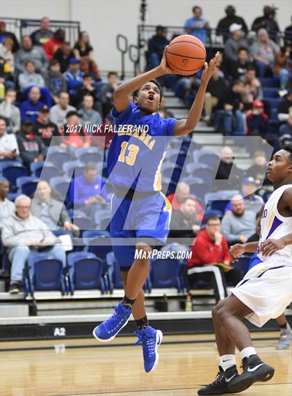 Thumbnail 3 in Thurgood Marshall vs. Gahanna Christian Academy photogallery.