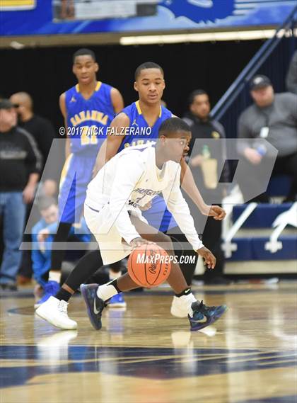 Thumbnail 3 in Thurgood Marshall vs. Gahanna Christian Academy photogallery.