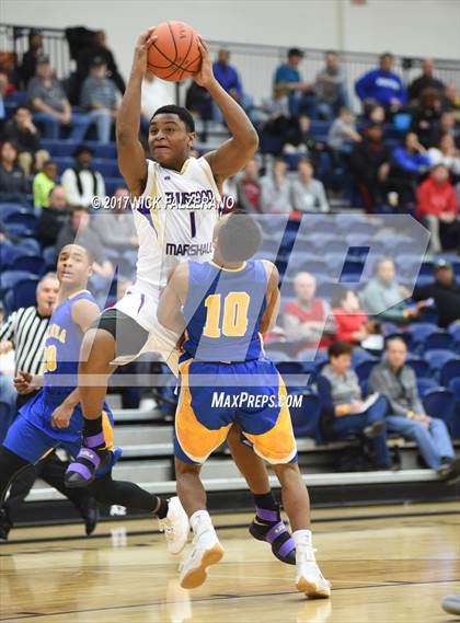 Thumbnail 2 in Thurgood Marshall vs. Gahanna Christian Academy photogallery.