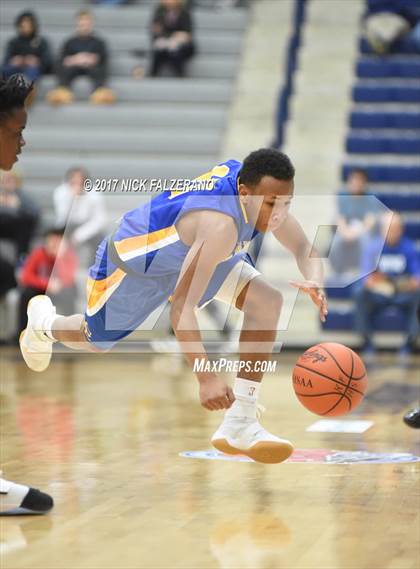 Thumbnail 3 in Thurgood Marshall vs. Gahanna Christian Academy photogallery.