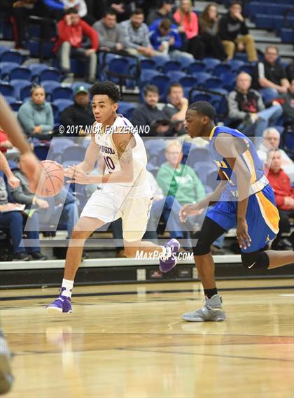 Thumbnail 3 in Thurgood Marshall vs. Gahanna Christian Academy photogallery.